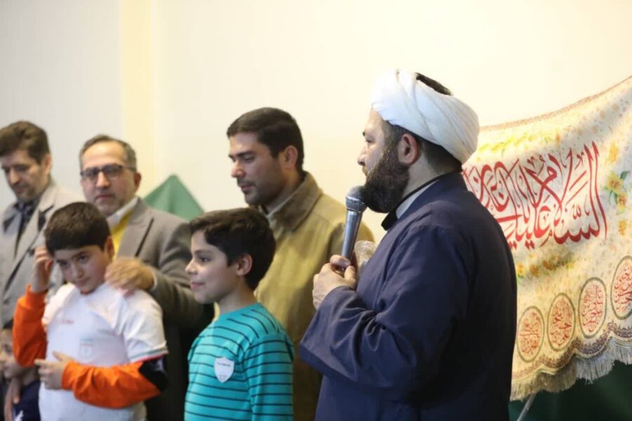 اعتکاف دانش آموزی بهانه وصل در مسجد بقیه الله تهران